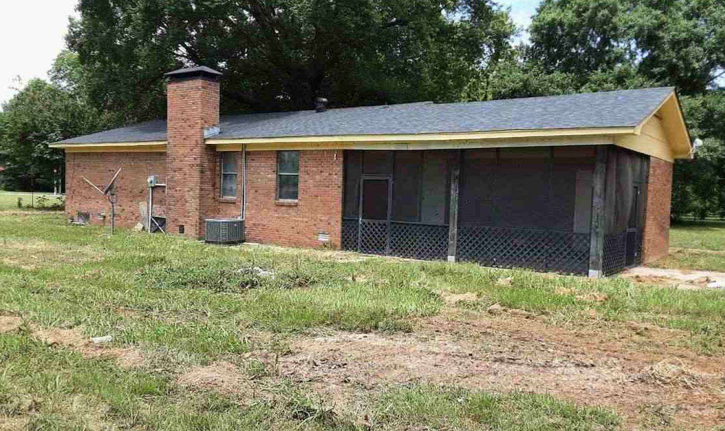 2.66 Acres of Land with Home for Auction in Little Rock, Arkansas