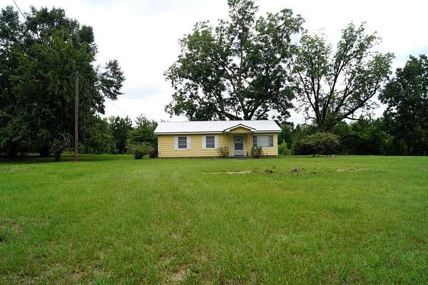 18 Acres of Land with Home for Sale in Chatom, Alabama