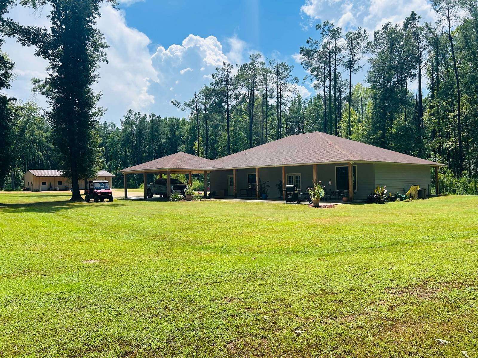 20 Acres of Recreational Land with Home for Sale in Holcomb, Mississippi