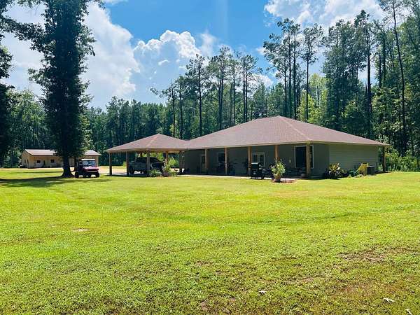 20 Acres of Recreational Land with Home for Sale in Holcomb, Mississippi