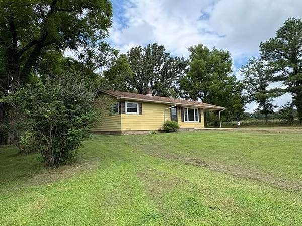 60 Acres of Land with Home for Sale in Ash Flat, Arkansas