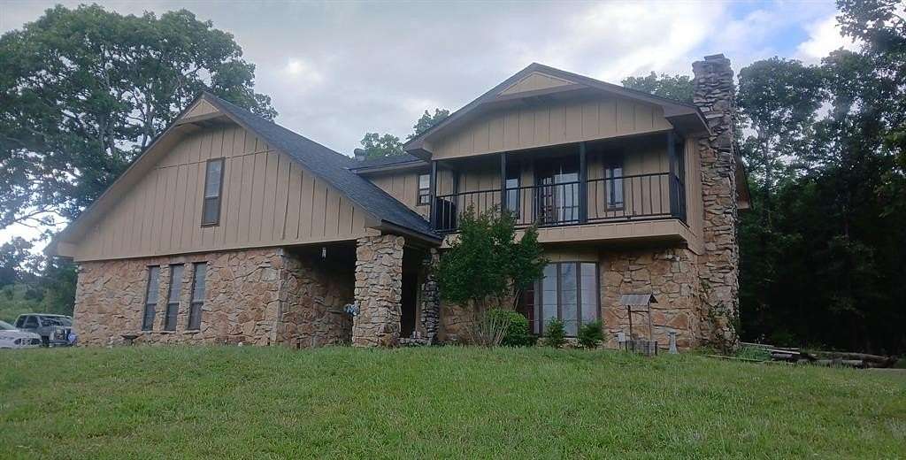 10 Acres of Land with Home for Sale in Henryetta, Oklahoma
