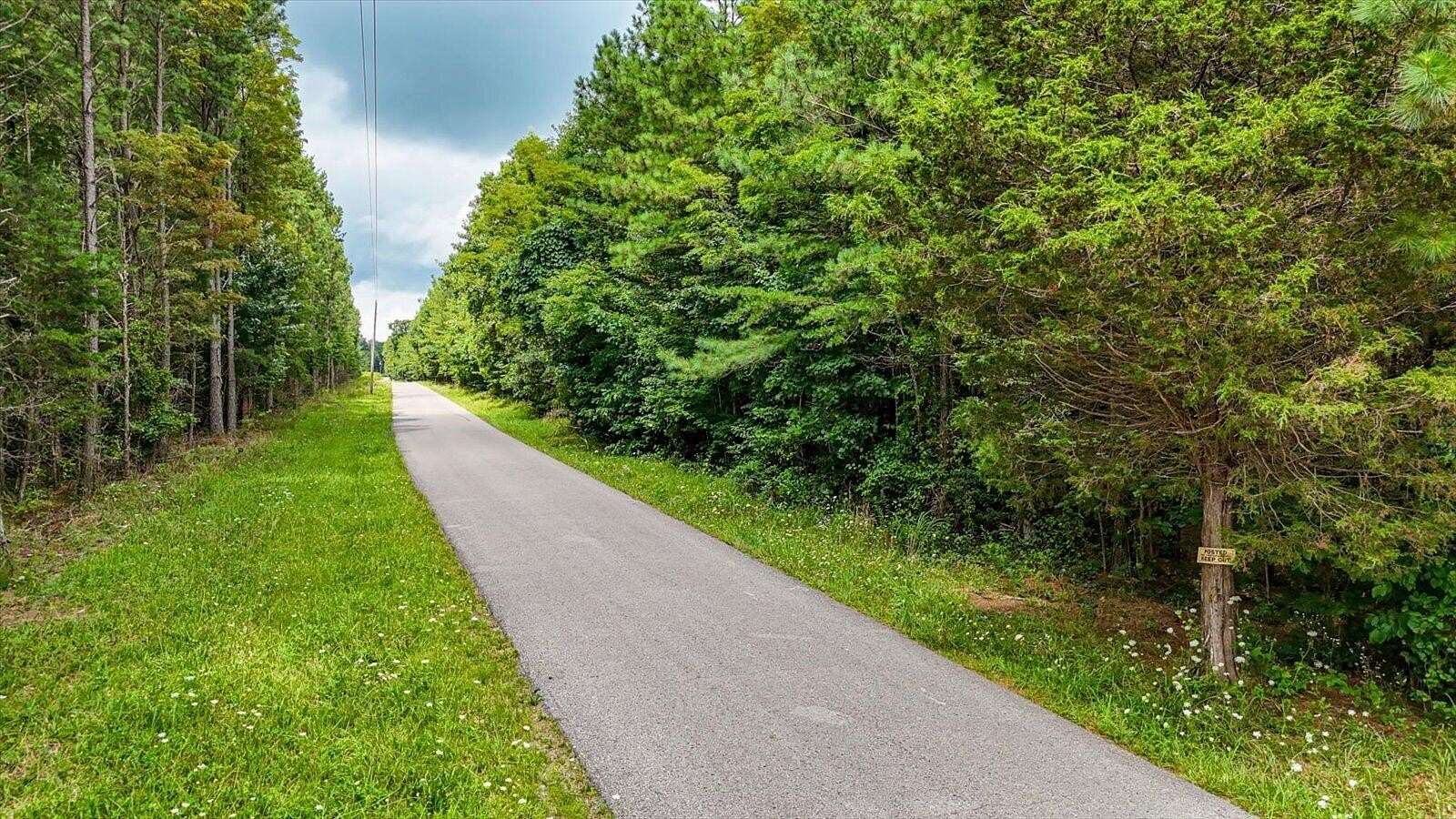 10.7 Acres of Land for Sale in Dunlap, Tennessee