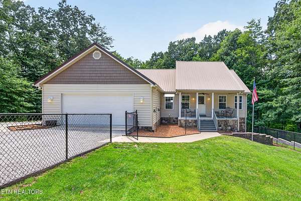 2 Acres of Land with Home for Sale in Monterey, Tennessee