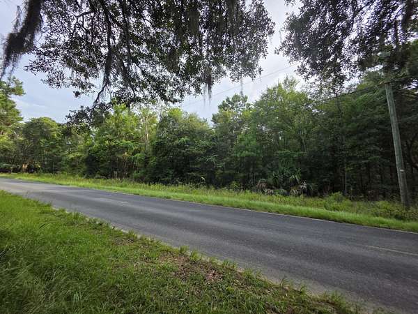 7 Acres of Residential Land for Sale in Edisto Island, South Carolina