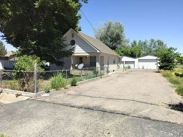 6.75 Acres of Land with Home for Sale in Pueblo, Colorado