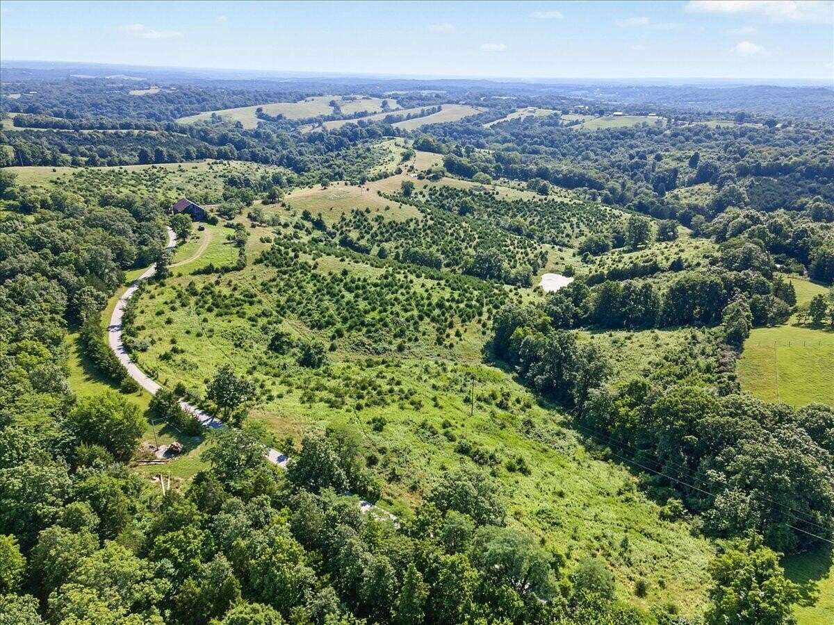14 Acres of Land for Sale in Berry, Kentucky