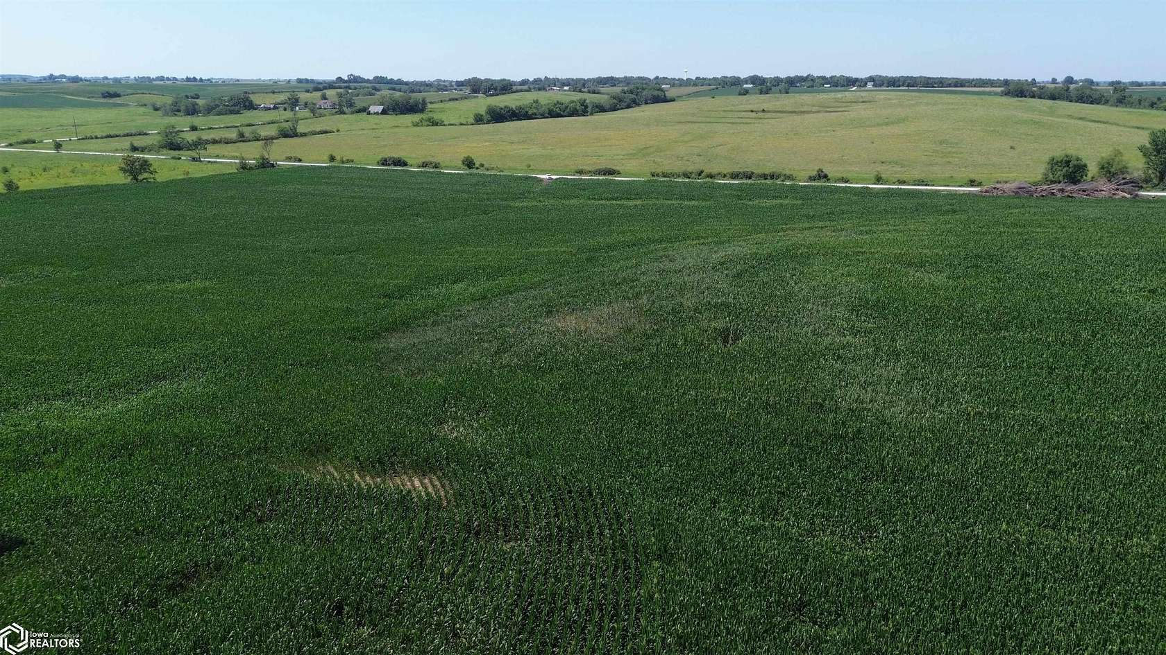 122 Acres of Land for Sale in Delta, Iowa