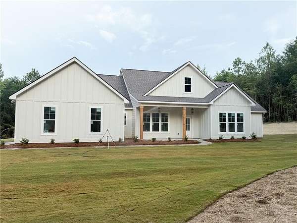 11.3 Acres of Land with Home for Sale in Salem, Alabama