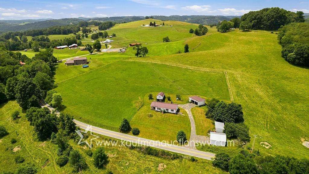 4 Acres of Land with Home for Auction in Moatsville, West Virginia
