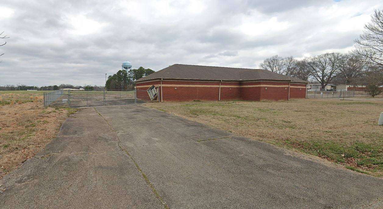 3 Acres of Improved Commercial Land for Sale in Bolivar, Tennessee