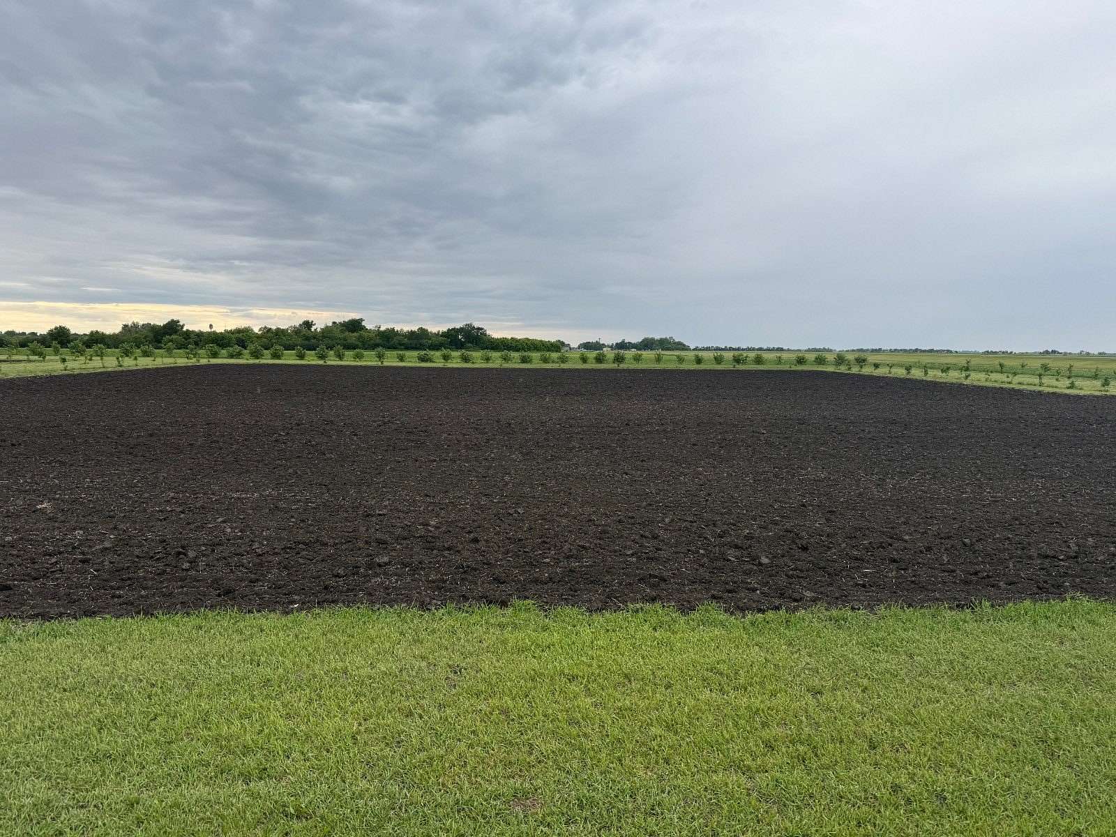 1 Acre of Residential Land for Sale in Minto, North Dakota