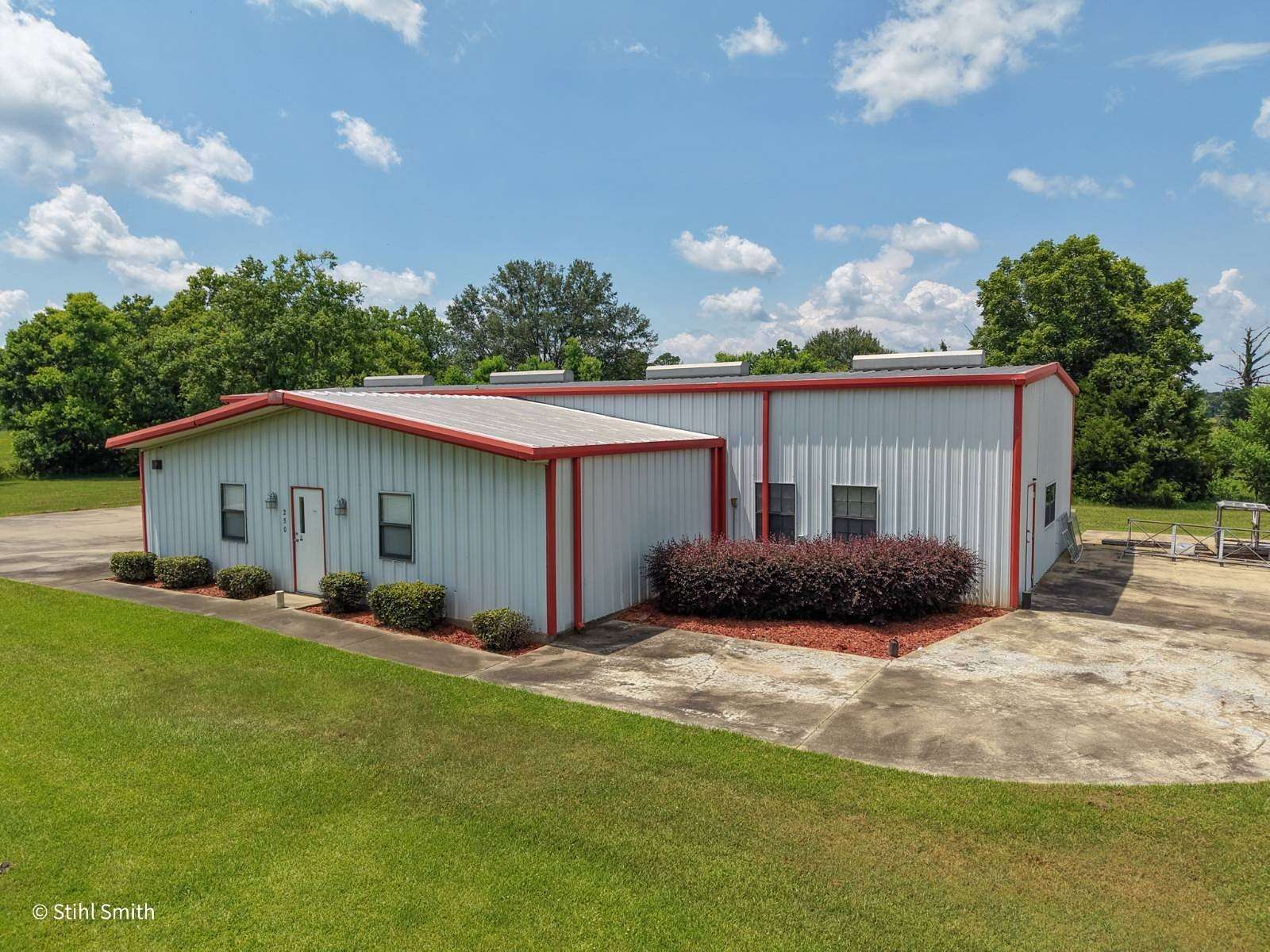 13 Acres of Improved Mixed-Use Land for Sale in Winnsboro, Louisiana