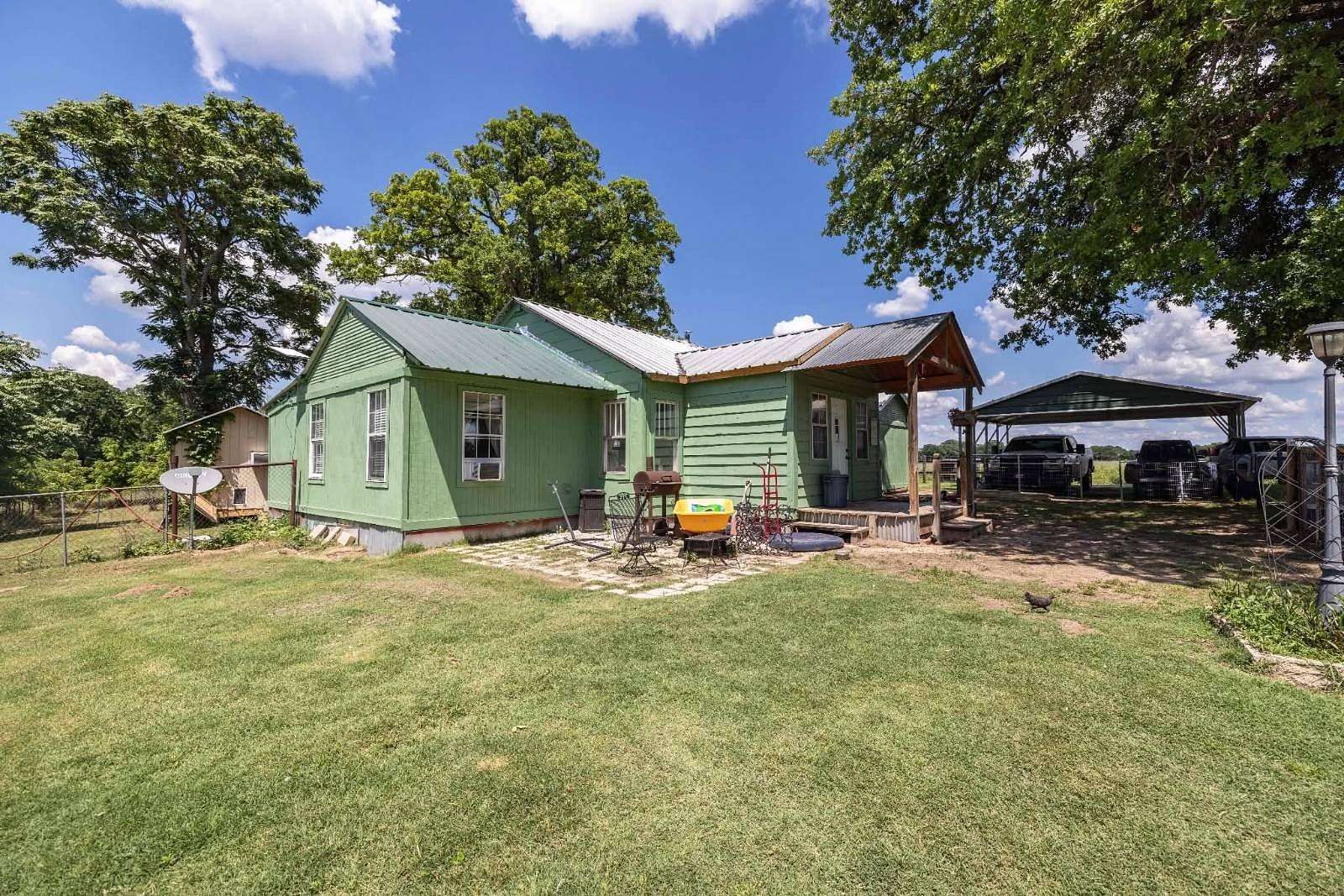 20 Acres of Land with Home for Sale in Byars, Oklahoma
