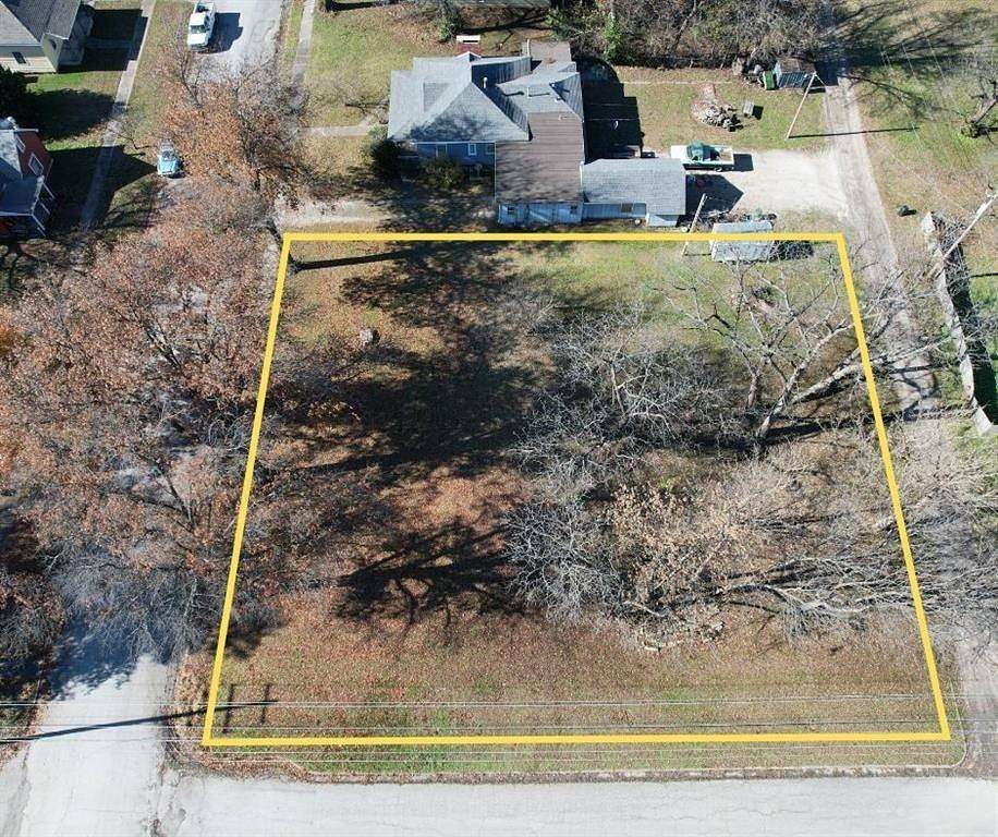 0.36 Acres of Residential Land for Sale in Neodesha, Kansas