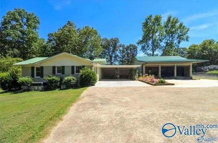 2.6 Acres of Land with Home for Sale in Crossville, Alabama