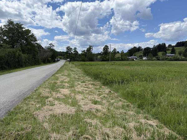 22 Acres of Recreational Land for Sale in Latrobe, Pennsylvania