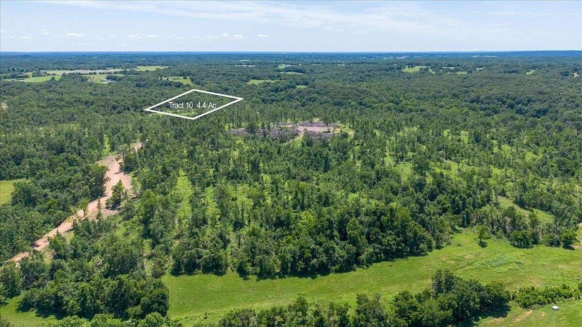 4.4 Acres of Residential Land for Sale in Goodman, Missouri