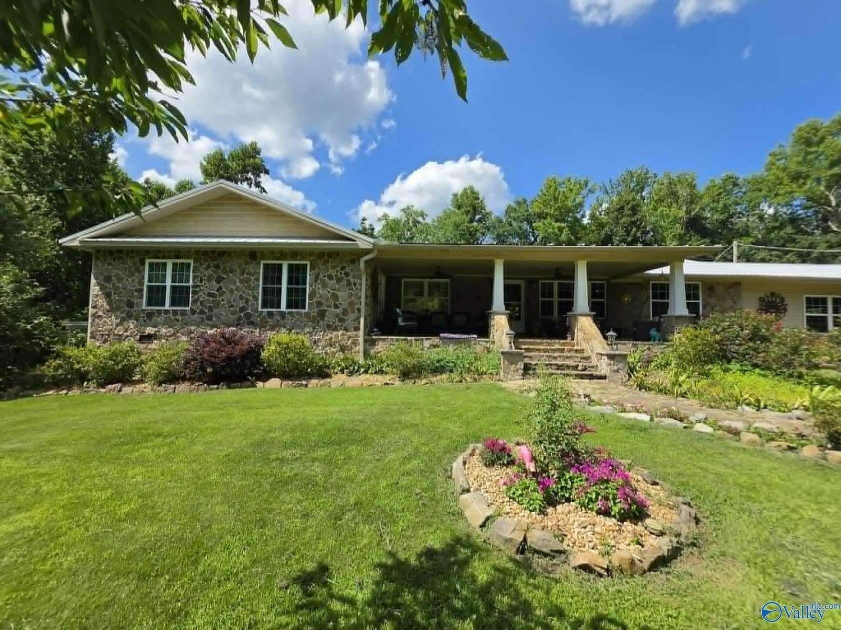 4.5 Acres of Land with Home for Sale in Vinemont, Alabama