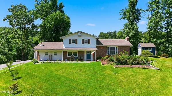 3.24 Acres of Land with Home for Sale in Duffield, Virginia