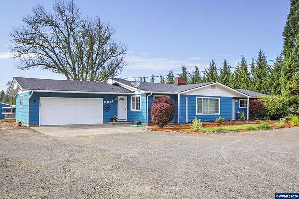1.76 Acres of Land with Home for Sale in Lebanon, Oregon