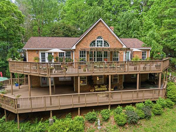10.3 Acres of Land with Home for Sale in Willis, Virginia
