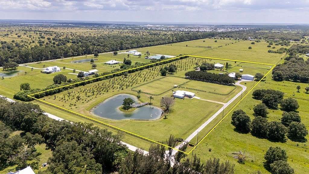 18.1 Acres of Land with Home for Sale in Vero Beach, Florida