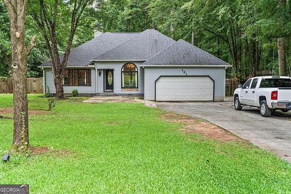 1.59 Acres of Land with Home for Sale in Macon, Georgia
