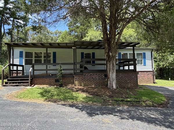 1.5 Acres of Land with Home for Sale in Byhalia, Mississippi