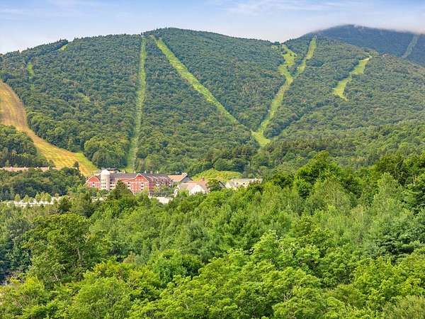 1.44 Acres of Residential Land for Sale in Warren, Vermont
