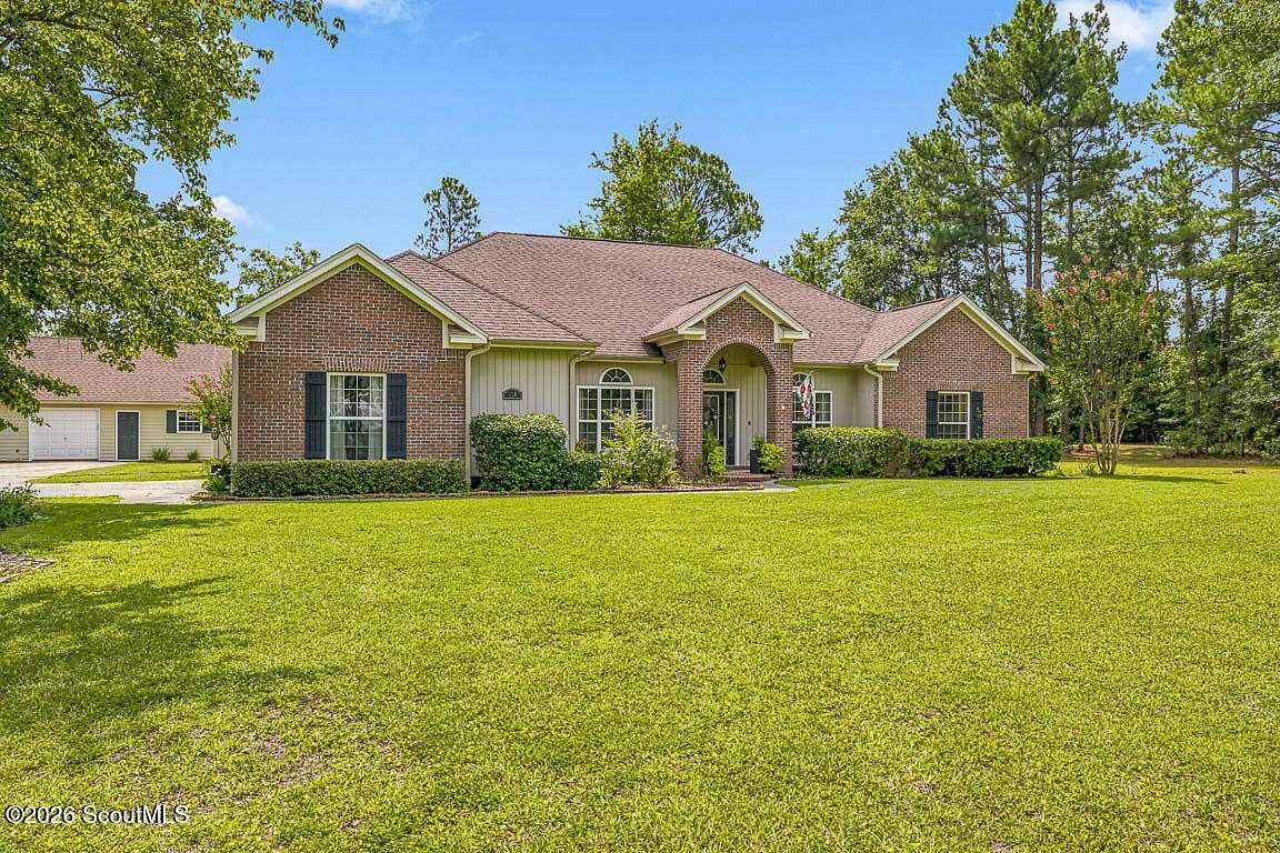 1.53 Acres of Land with Home for Sale in Kingsland, Georgia