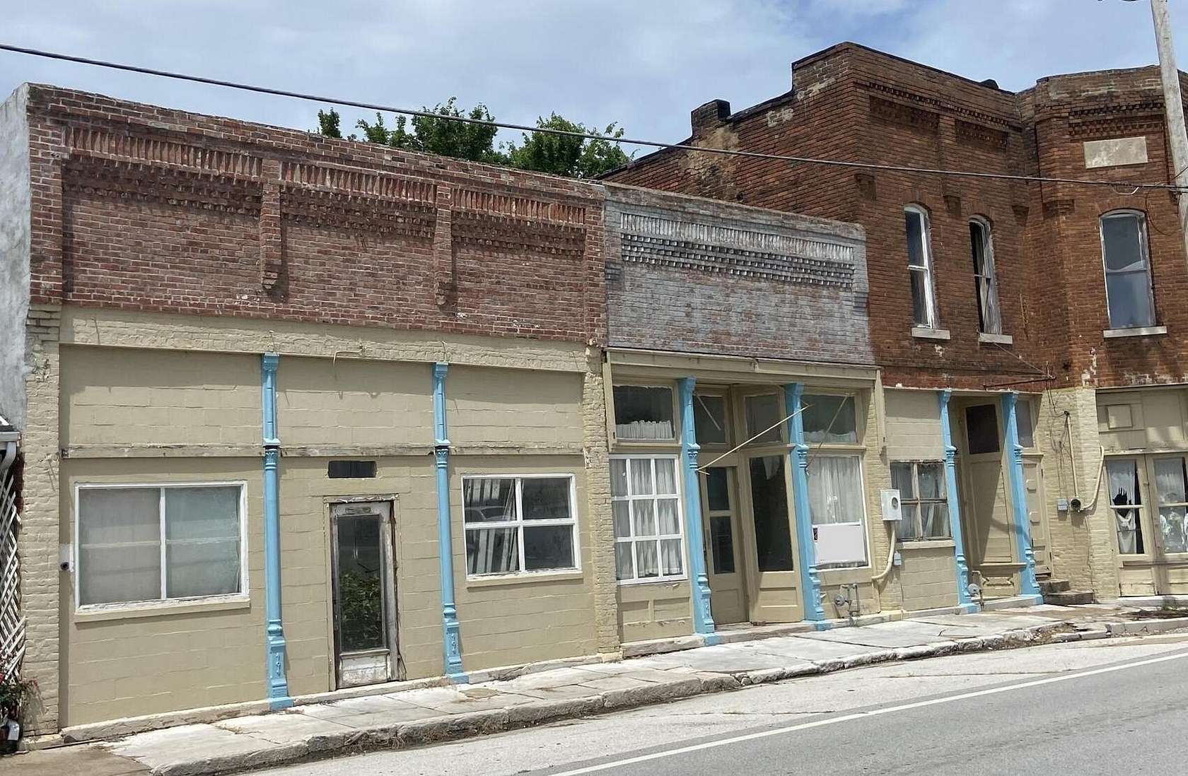 0.33 Acres of Mixed-Use Land for Sale in Walnut Grove, Missouri