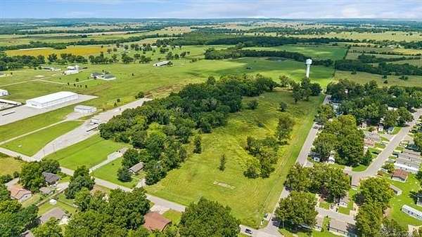 10 Acres of Commercial Land for Sale in Pryor, Oklahoma