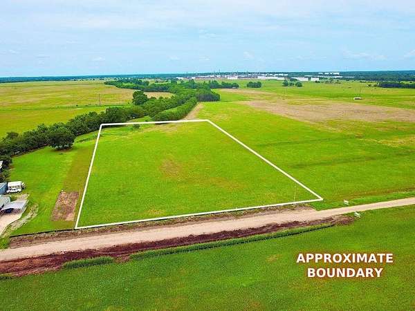 4.79 Acres of Residential Land for Sale in Wynnewood, Oklahoma