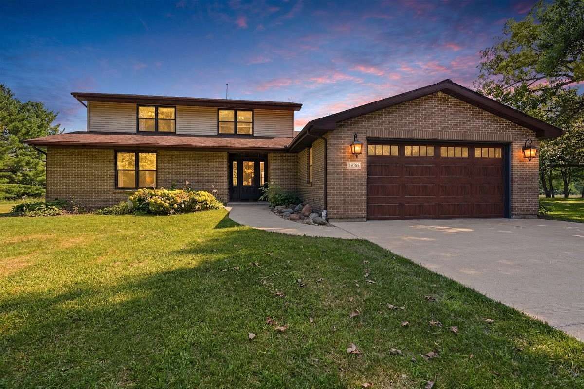 5 Acres of Land with Home for Sale in Heyworth, Illinois