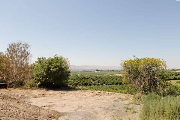 1.13 Acres of Residential Land for Sale in Prosser, Washington