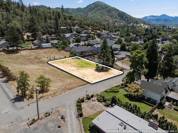 0.35 Acres of Residential Land for Sale in Rogue River, Oregon