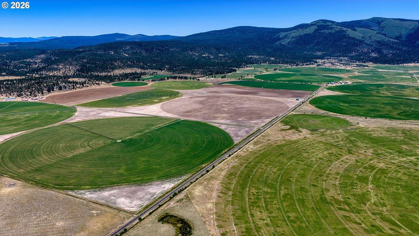 750 Acres of Agricultural Land with Home for Sale in Klamath Falls, Oregon