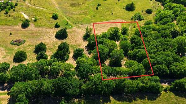 1 Acre of Residential Land for Sale in Italy, Texas