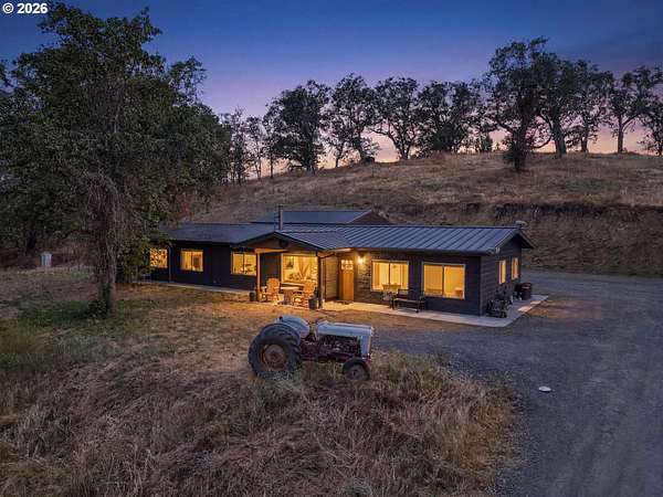 63 Acres of Land with Home for Sale in Roseburg, Oregon