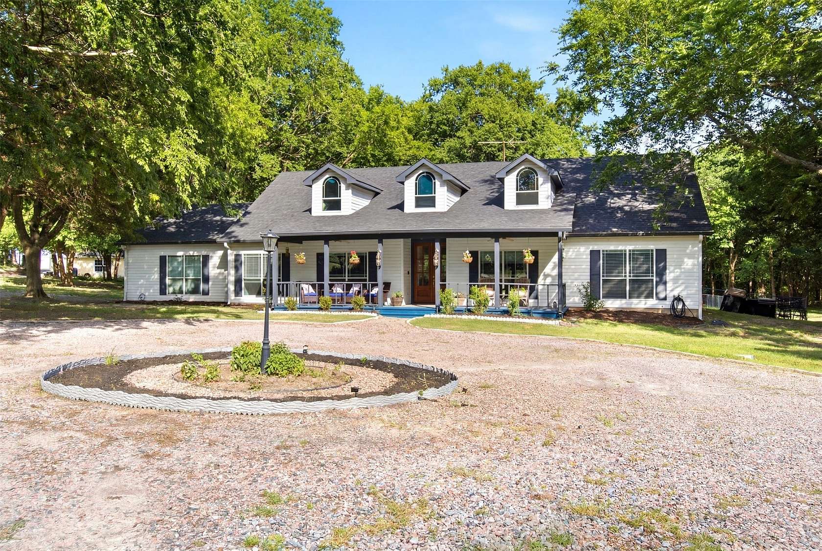 3 Acres of Land with Home for Sale in Van Alstyne, Texas