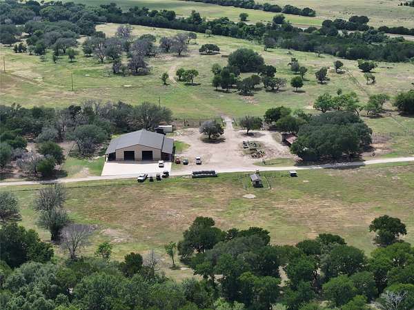 402 Acres of Land for Sale in Meridian, Texas