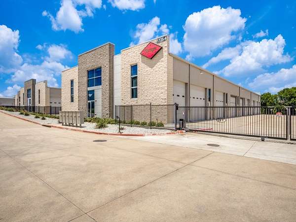 5.8 Acres of Improved Residential Land for Sale in Roanoke, Texas