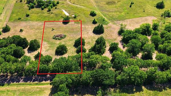 1 Acre of Residential Land for Sale in Italy, Texas