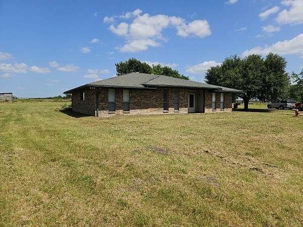 4.48 Acres of Land with Home for Sale in Farmersville, Texas