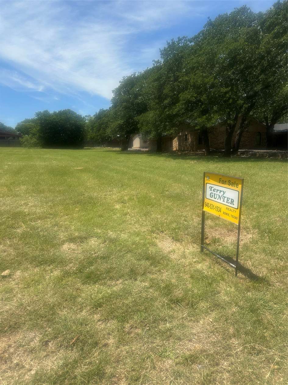 0.47 Acres of Residential Land for Sale in Bowie, Texas