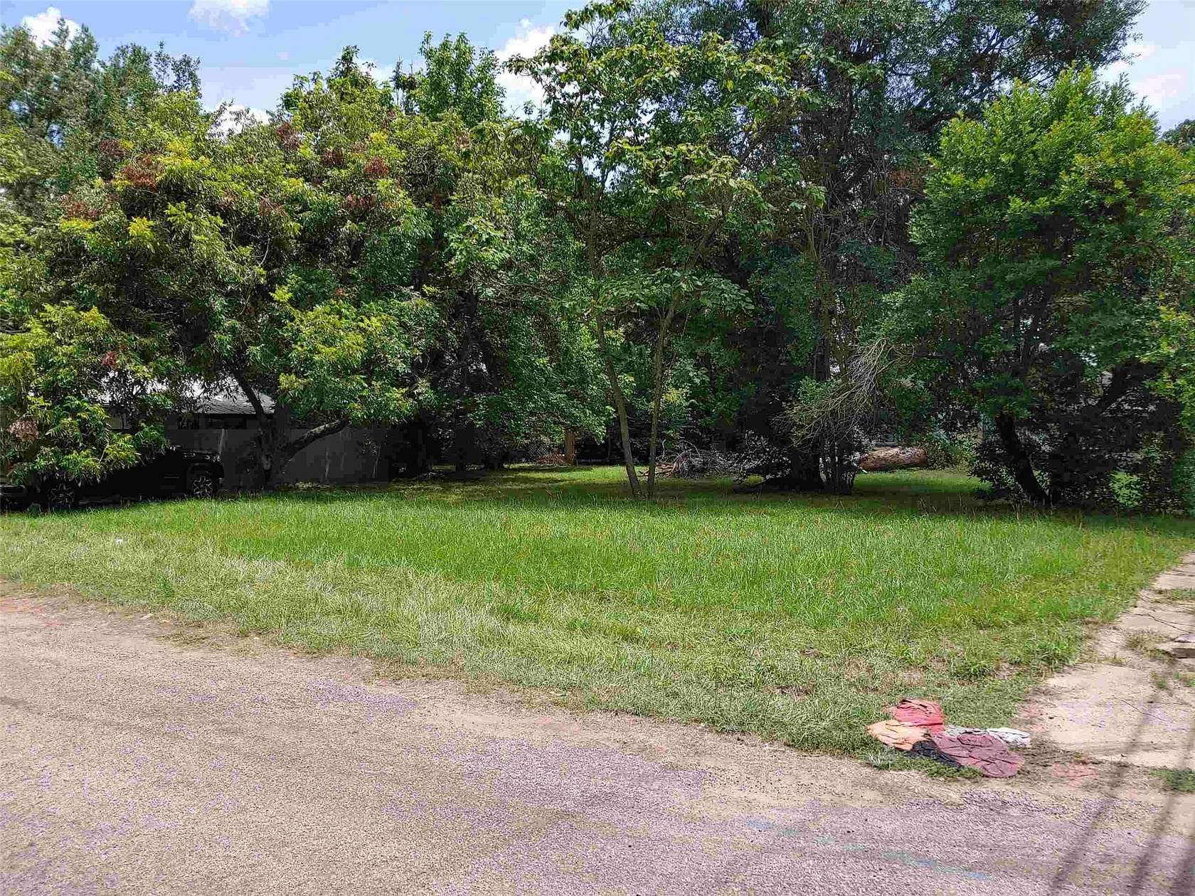 0.23 Acres of Residential Land for Sale in Paris, Texas