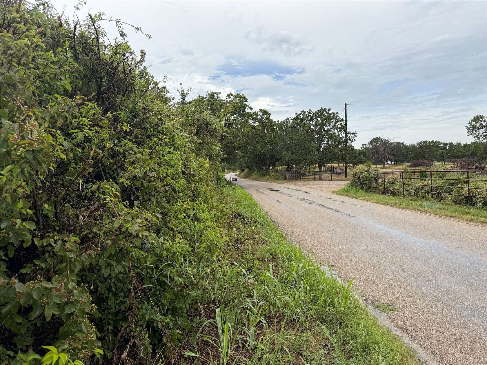 9.45 Acres of Residential Land for Sale in Paradise, Texas