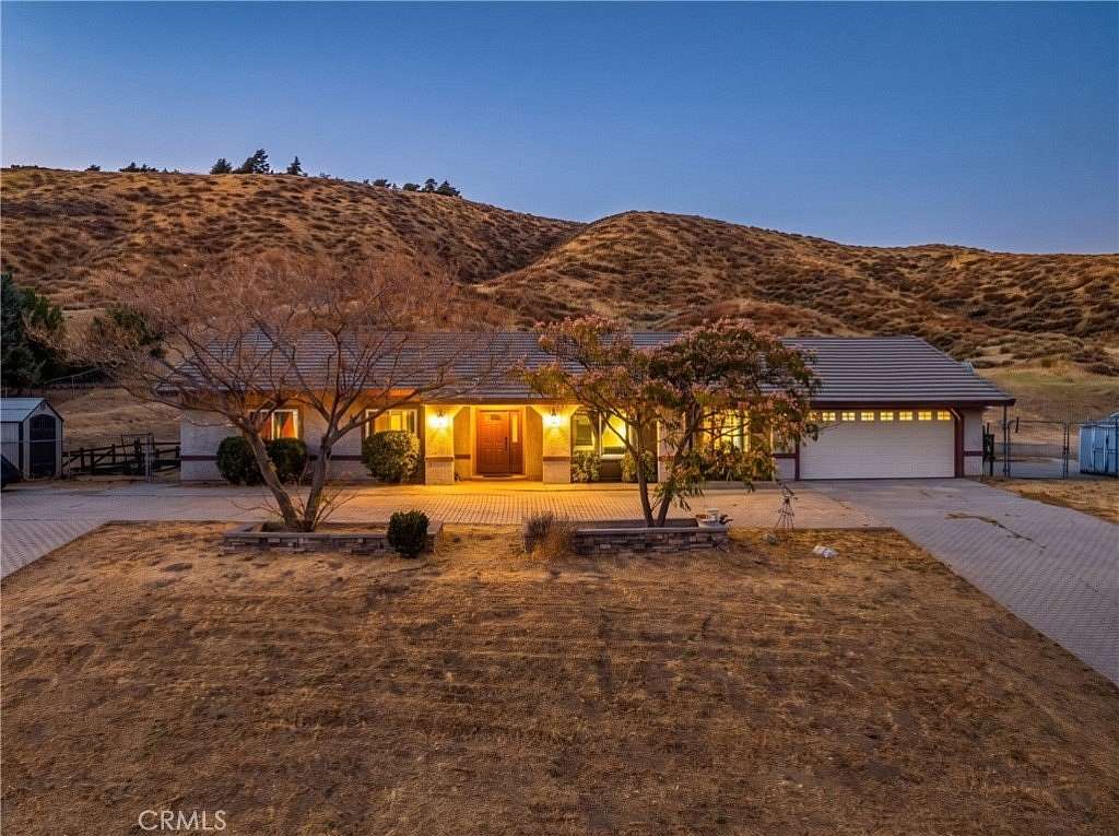 3.47 Acres of Land with Home for Sale in Leona Valley, California