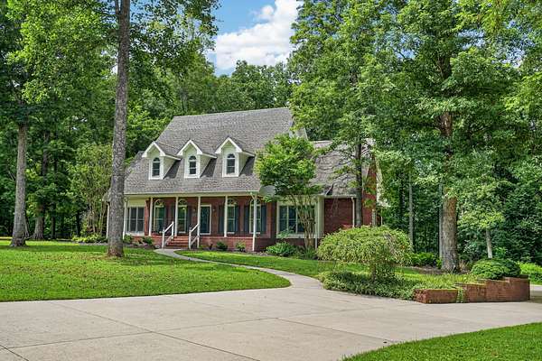 3.33 Acres of Land with Home for Sale in Dowelltown, Tennessee